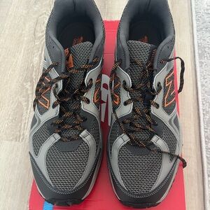 New Balance 14M Shoes